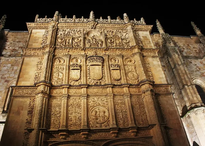 Apartment Acogedor Rincon Charro 75m2 Junto Al Corte Ingles Y Zona De Tapas De Van Dyck